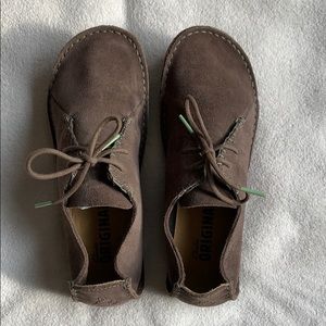 Clarks Originals women’s suede shoes (Janey Mae)